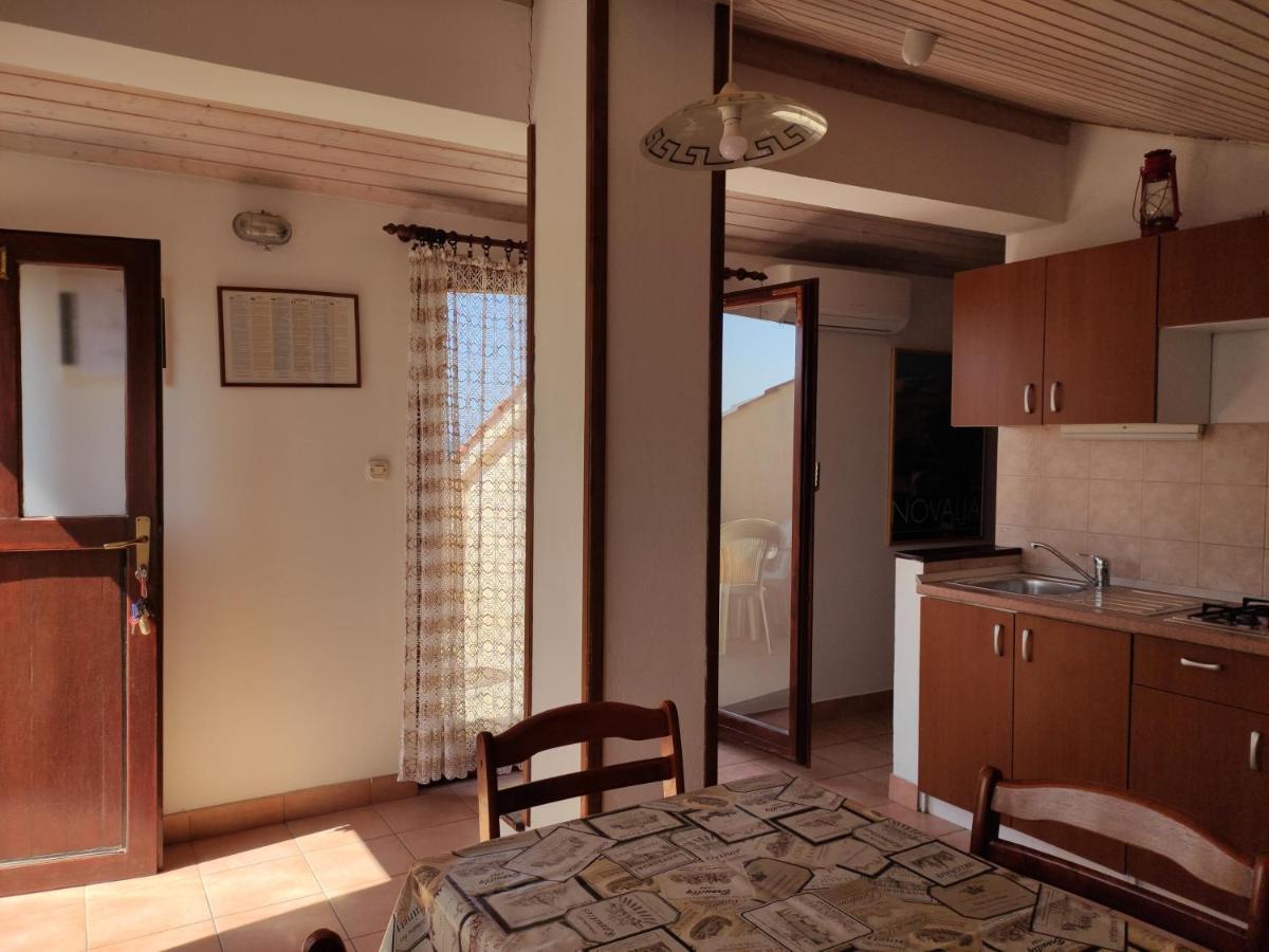 Apartments With A Parking Space Novalja, Pag - 6552 エクステリア 写真